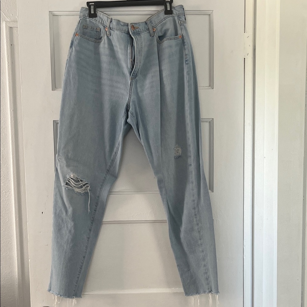 Universal Thread Light Blue Denim Jeans